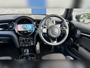 Used MINI Hatch 2022 for sale - 79319331: Photo