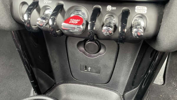 Used MINI Hatch 2019 for sale - 76156261: Photo 24