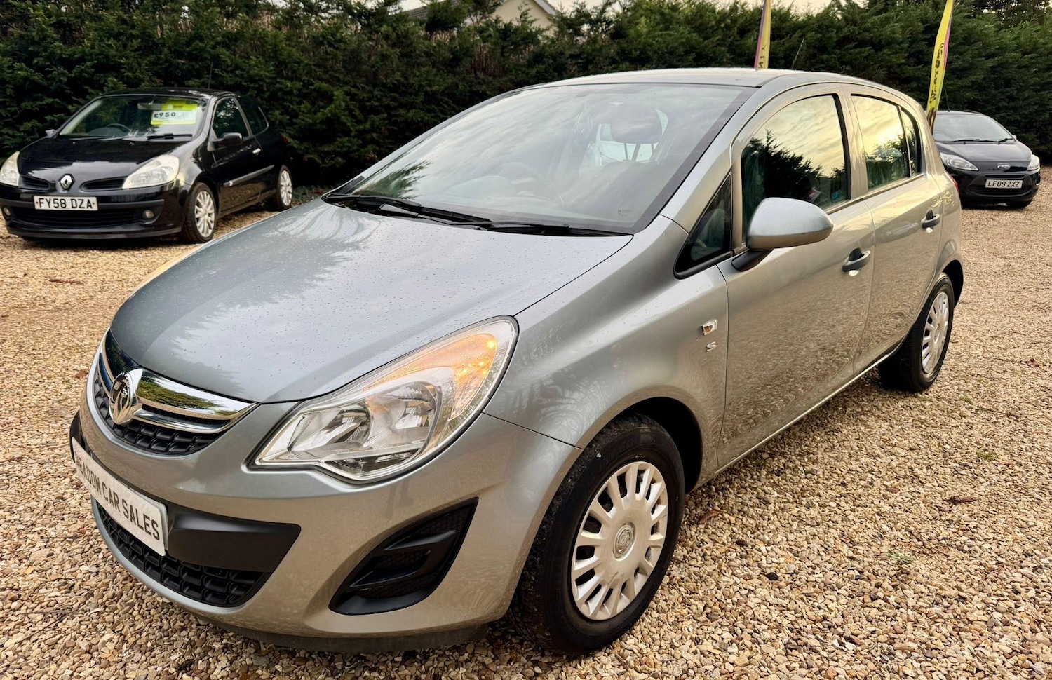 Used Vauxhall Corsa 2013 for sale - 76508600: Photo 2