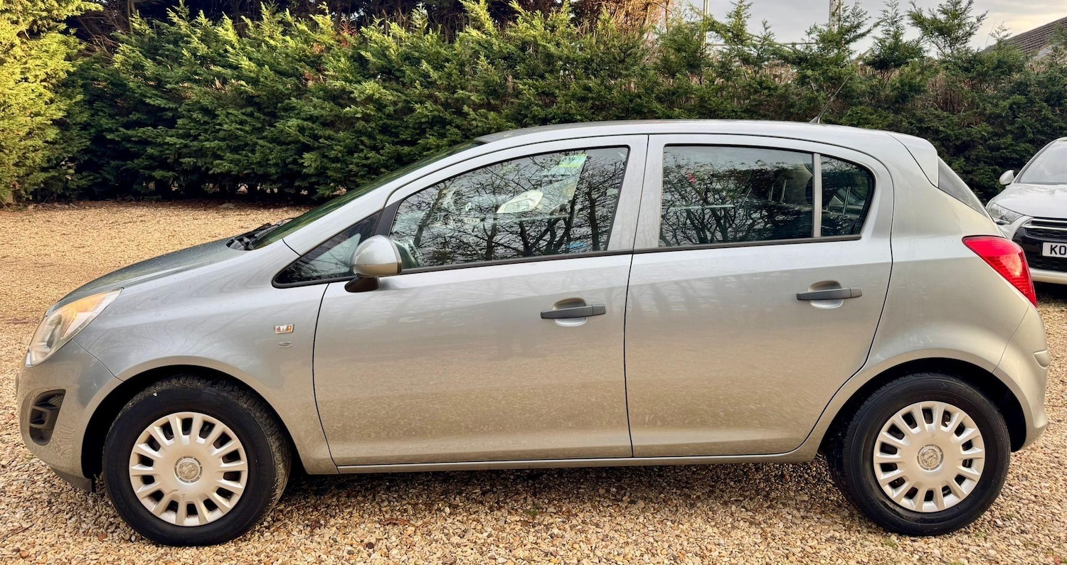 Used Vauxhall Corsa 2013 for sale - 76508600: Photo 3