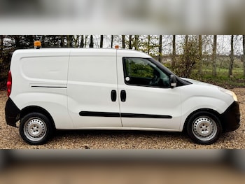 Used Vauxhall Combo 2015 for sale - 76590703: Photo