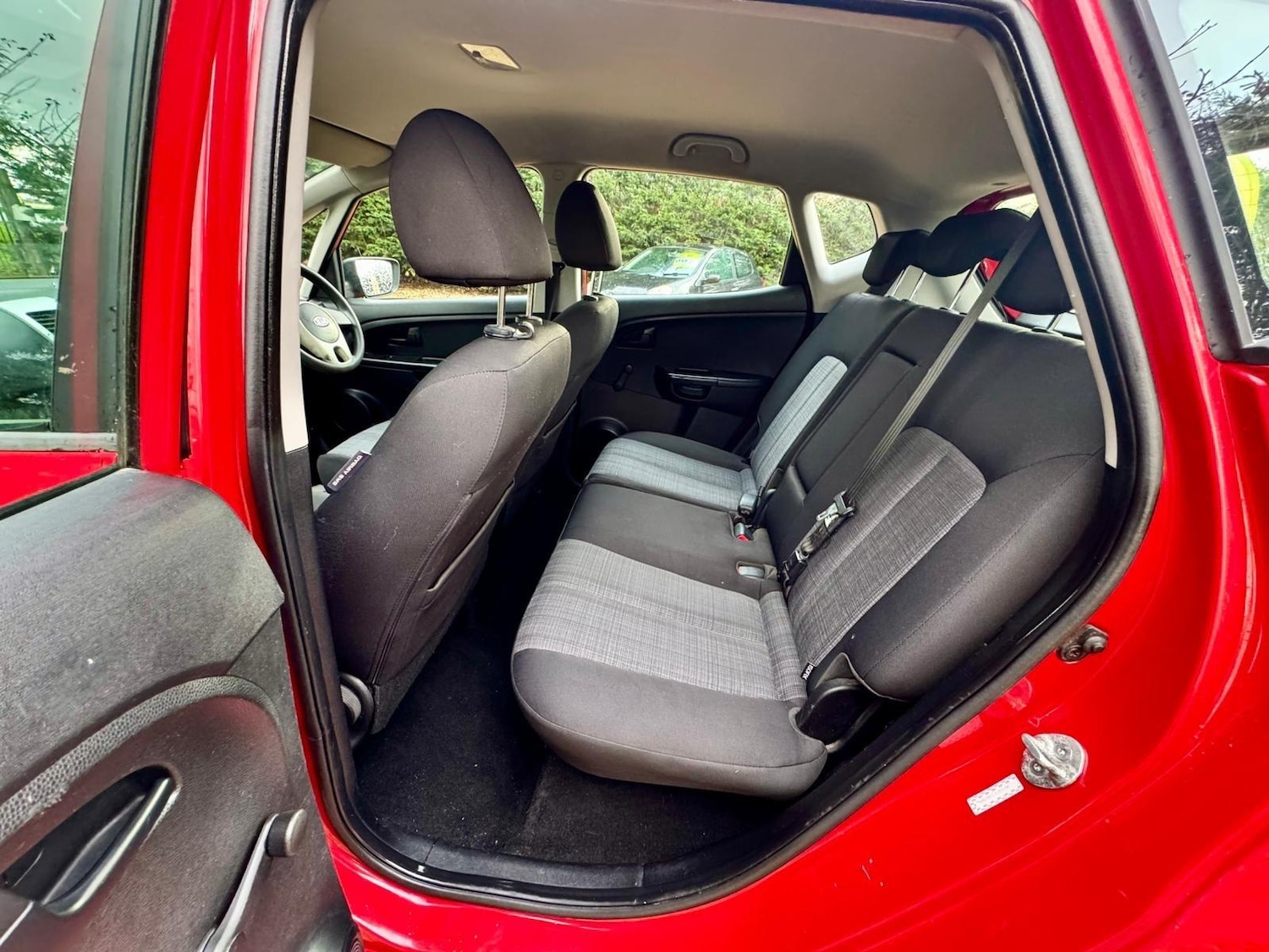 Used Kia Venga 2010 for sale - 76557763: Photo 10