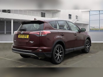 Used Toyota RAV4 2017 for sale - 77153321: Photo