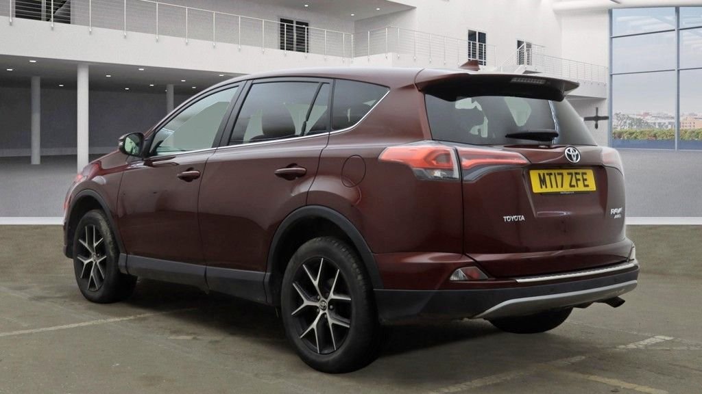 Used Toyota RAV4 2017 for sale - 77153321: Photo 4