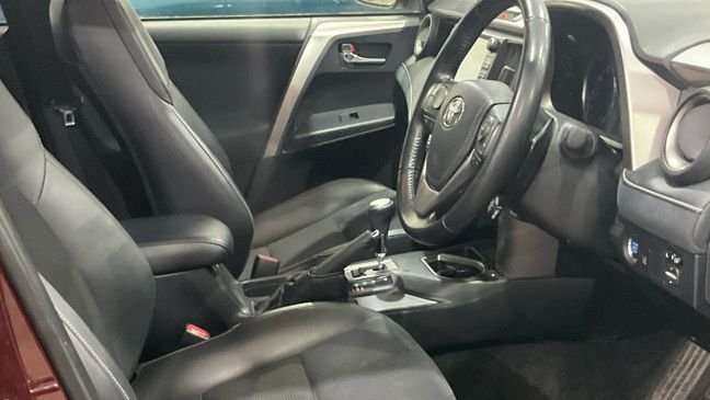 Used Toyota RAV4 2017 for sale - 77153321: Photo 5