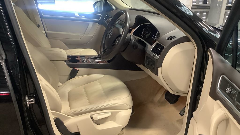 Used Volkswagen Touareg 2012 for sale - 77755257: Photo 5