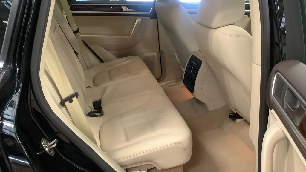 Used Volkswagen Touareg 2012 for sale - 77755257: Photo 6
