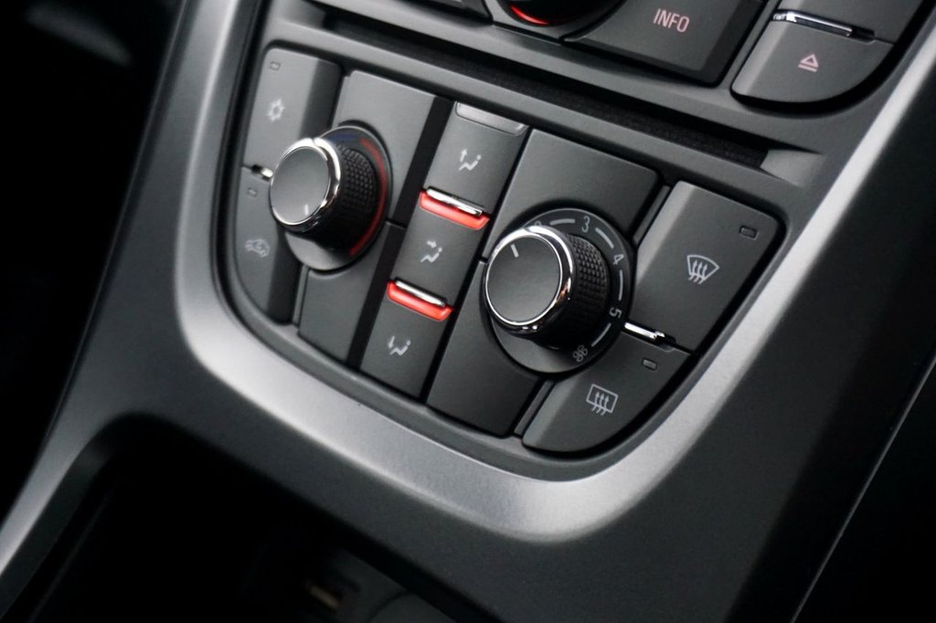 Used Vauxhall Astra 2012 for sale - 77470588: Photo 28