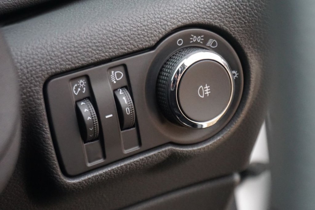 Used Vauxhall Astra 2012 for sale - 77470588: Photo 41