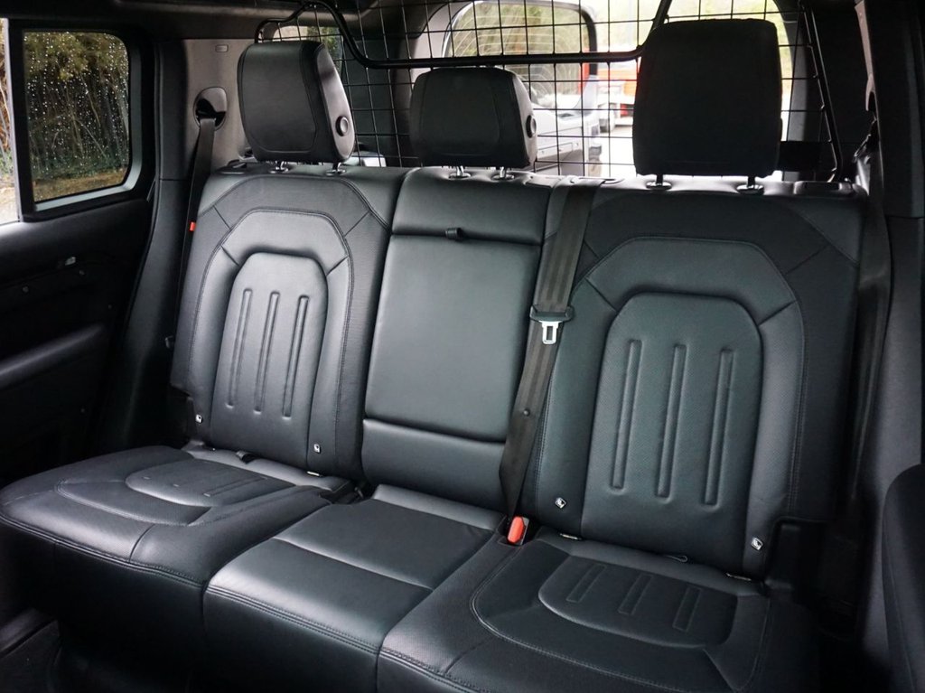 Used Land Rover Defender 2022 for sale - 78124131: Photo 8