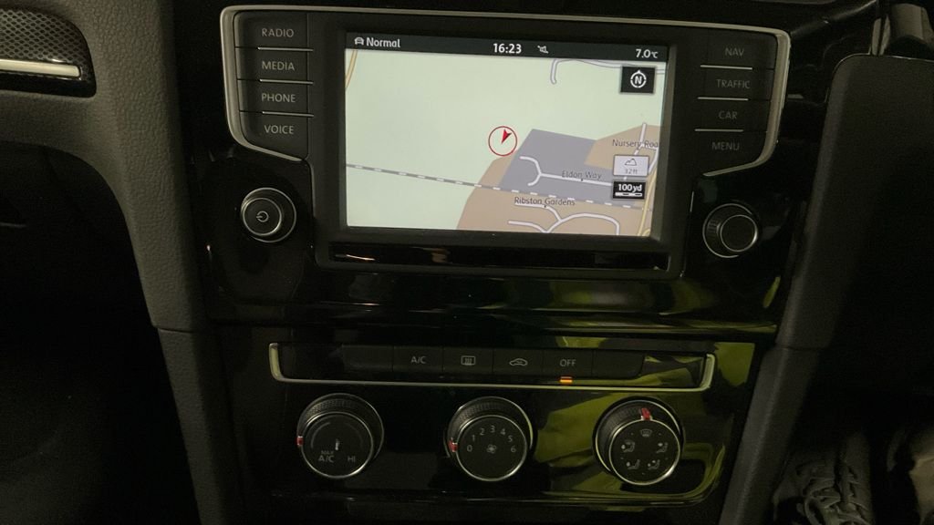 Used Volkswagen Golf 2015 for sale - 77089248: Photo 8