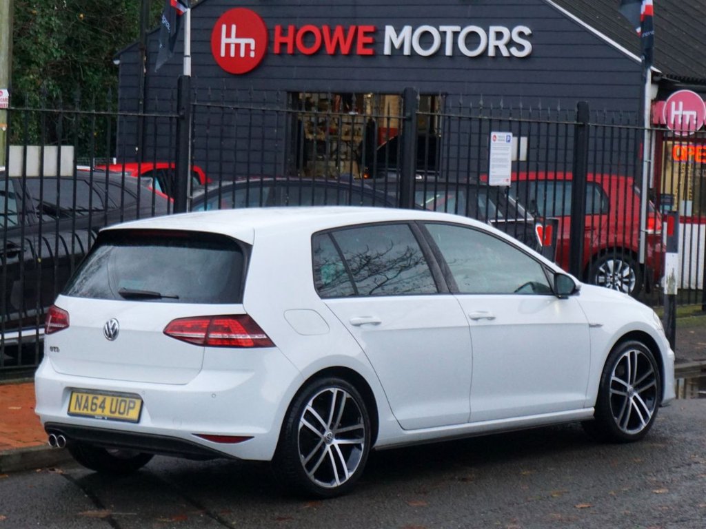 Used Volkswagen Golf 2014 for sale - 76868083: Photo 2