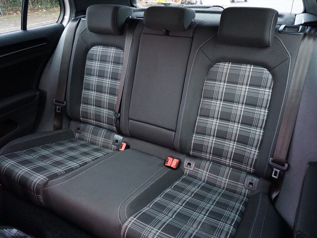 Used Volkswagen Golf 2014 for sale - 76868083: Photo 6