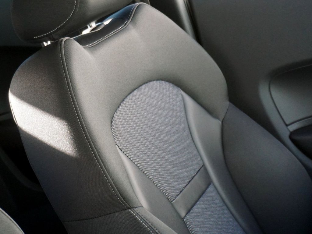 Used Audi A1 2012 for sale - 77211985: Photo 2