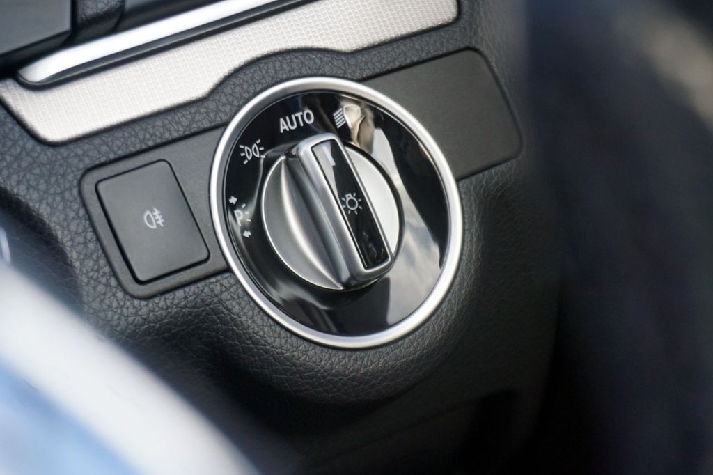 Used Mercedes-Benz E Class 2014 for sale - 77477748: Photo 48