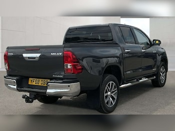 Used Toyota Hilux 2018 for sale - 79253568: Photo