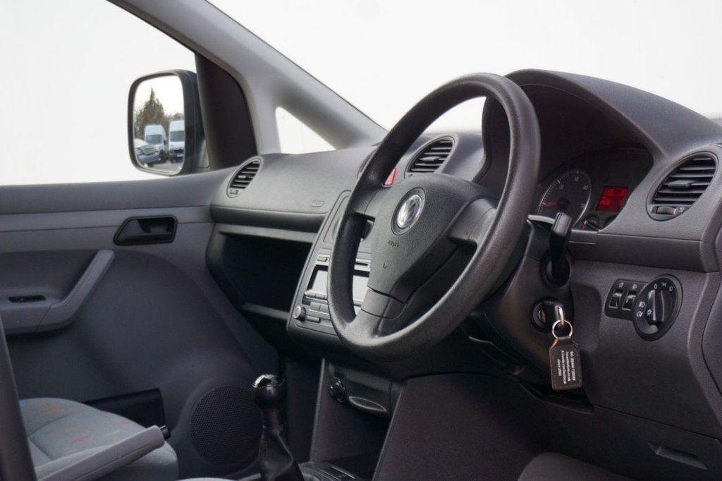 Used Volkswagen Caddy Maxi 2009 for sale - 77764744: Photo 16