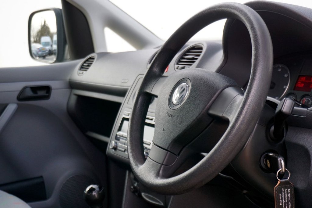 Used Volkswagen Caddy Maxi 2009 for sale - 77764744: Photo 17