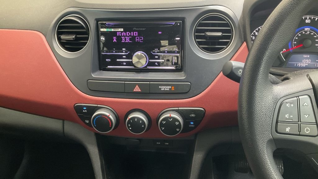 Used Hyundai i10 2017 for sale - 78167221: Photo 7