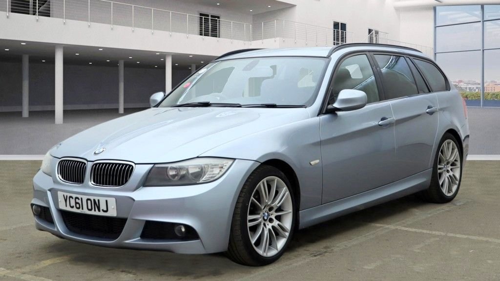 Used BMW 3 Series 2011 for sale - 77806458: Photo 2