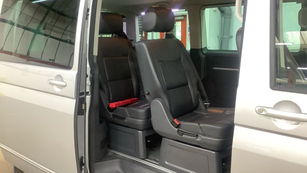 Used Volkswagen Caravelle 2013 for sale - 76784250: Photo 8