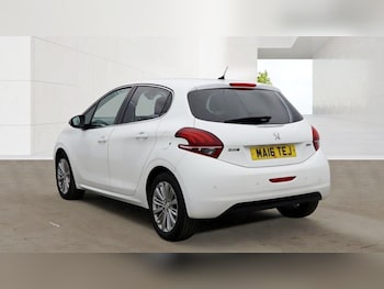 Used Peugeot 208 2016 for sale - 78181812: Photo