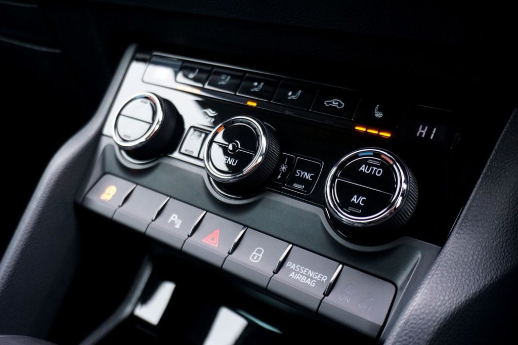 Used Skoda Karoq 2018 for sale - 77014373: Photo 28