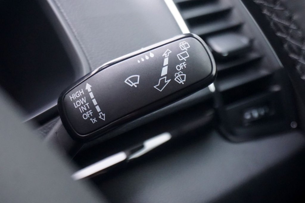 Used Skoda Karoq 2018 for sale - 77014373: Photo 43