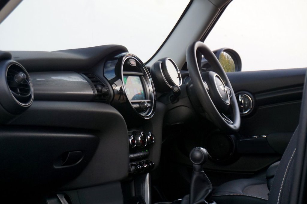 Used MINI Hatch 2019 for sale - 76783606: Photo 20