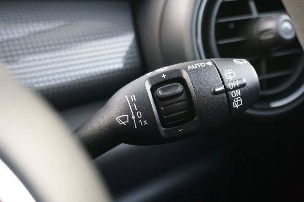 Used MINI Hatch 2019 for sale - 76783606: Photo 40