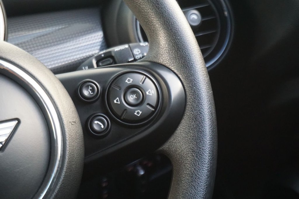 Used MINI Hatch 2019 for sale - 76783606: Photo 41