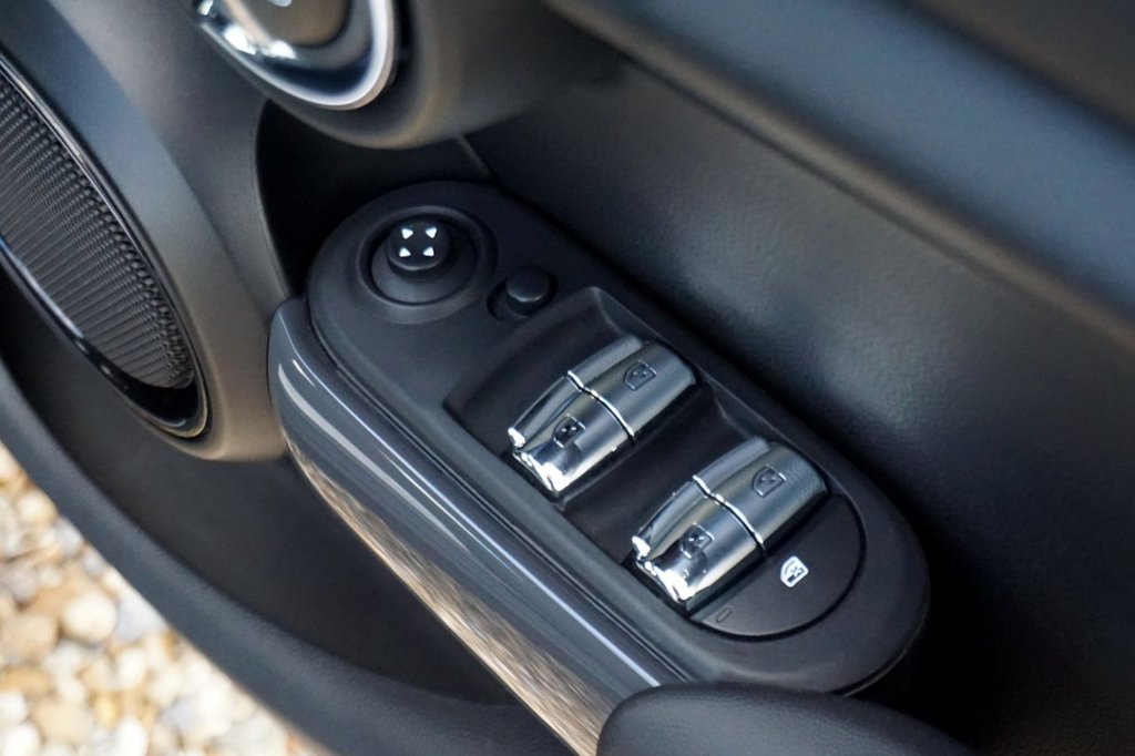 Used MINI Hatch 2019 for sale - 76783606: Photo 43