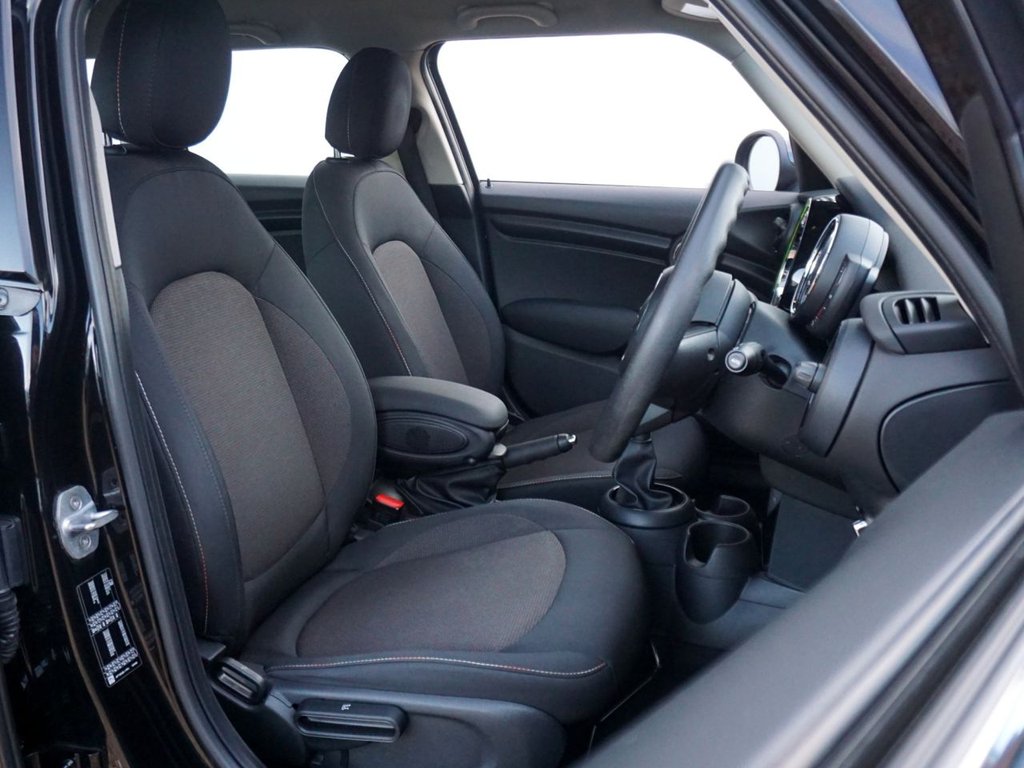 Used MINI Hatch 2019 for sale - 76783606: Photo 8