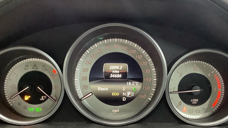 Used Mercedes-Benz E Class 2014 for sale - 77708868: Photo 6