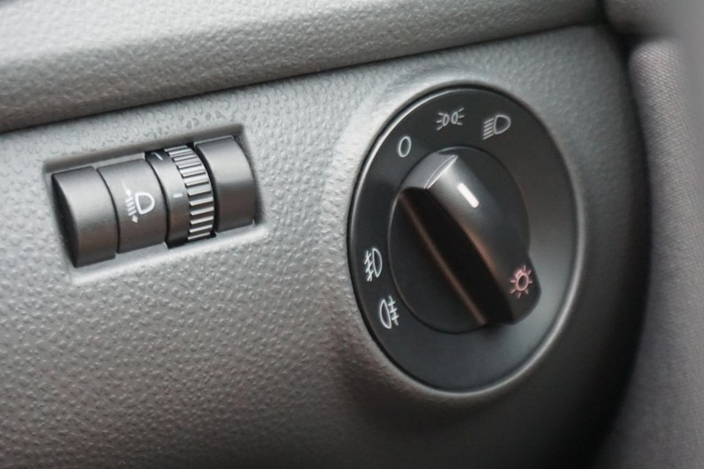 Used Volkswagen Polo 2006 for sale - 77719717: Photo 32