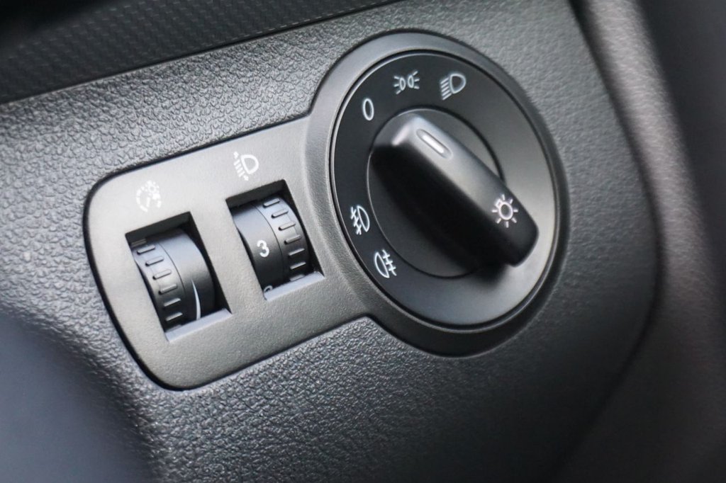 Used Volkswagen Caddy Maxi 2009 for sale - 77708709: Photo 31