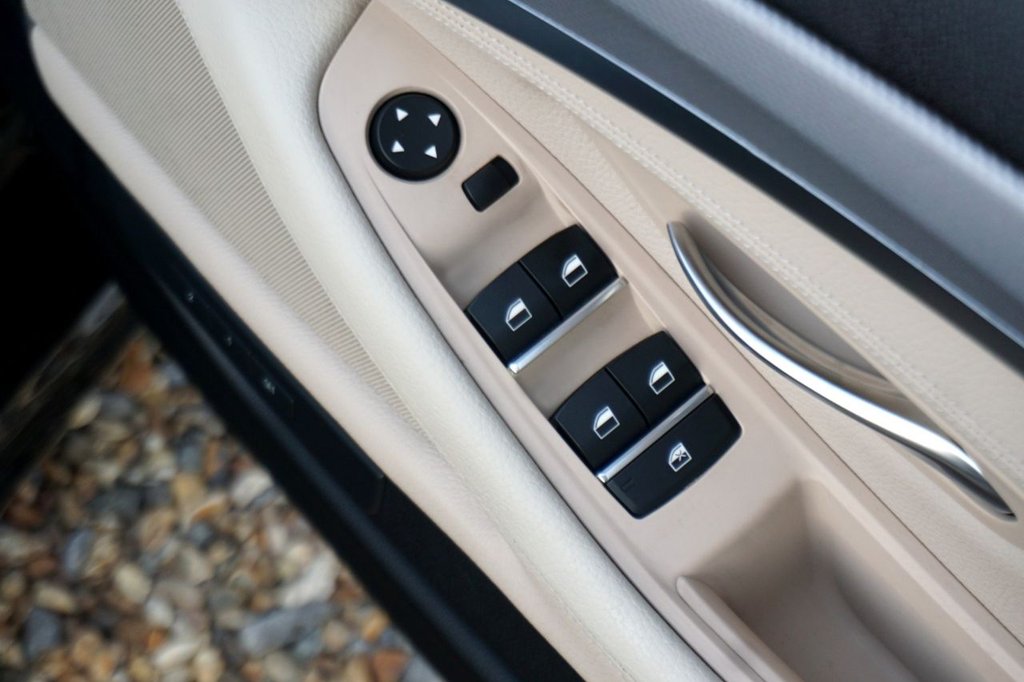 Used BMW 5 Series 2016 for sale - 76783442: Photo 40