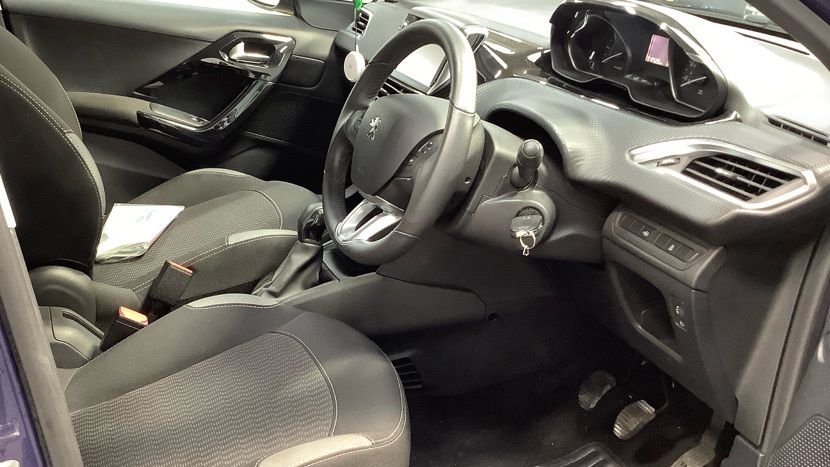 Used Peugeot 208 2016 for sale - 78181750: Photo 5