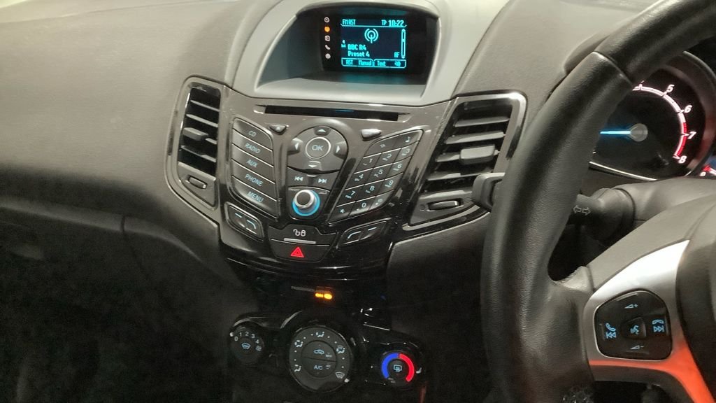 Used Ford Fiesta 2015 for sale - 77288487: Photo 8