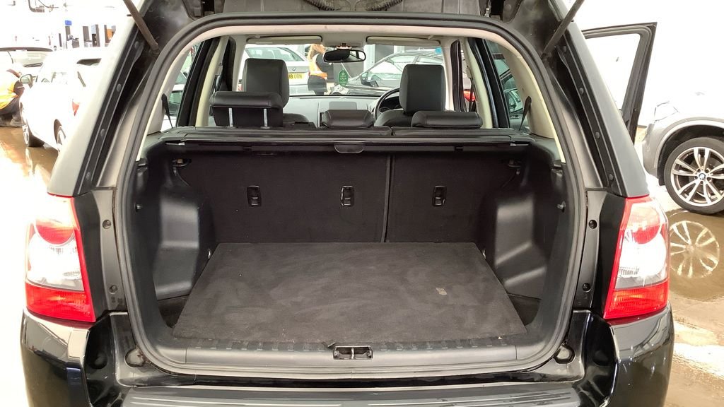 Used Land Rover Freelander 2010 for sale - 77821289: Photo 10