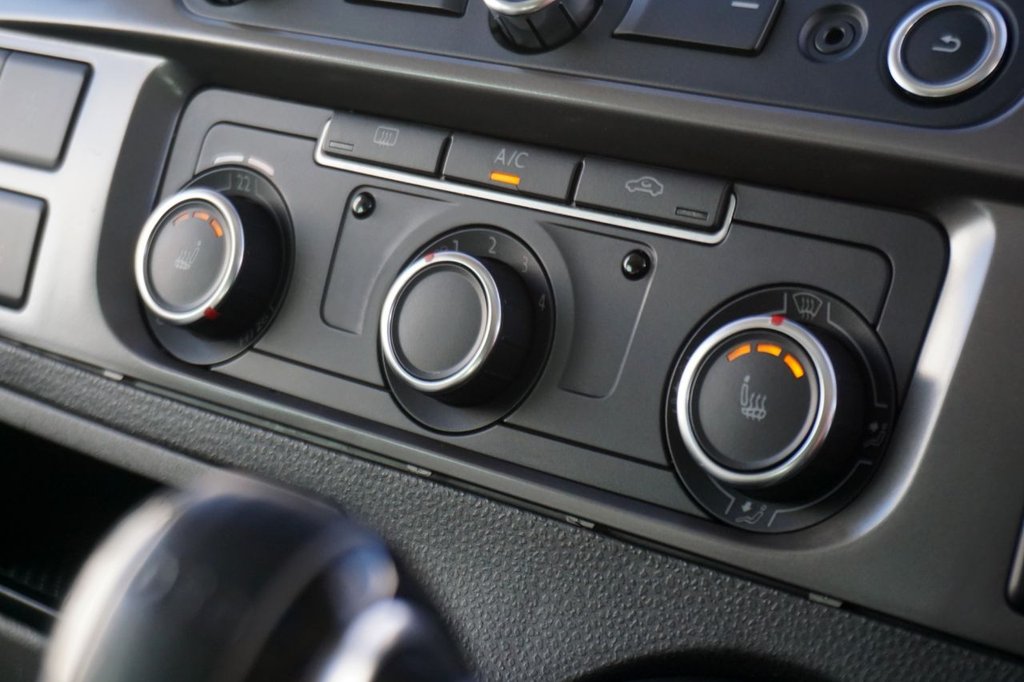 Used Volkswagen Transporter 2014 for sale - 76937462: Photo 28