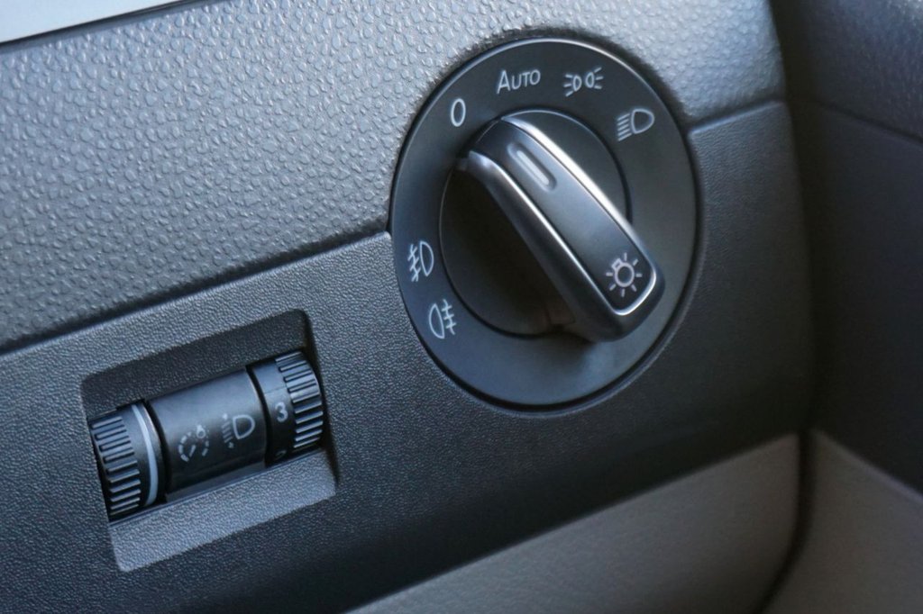 Used Volkswagen Transporter 2014 for sale - 76937462: Photo 43