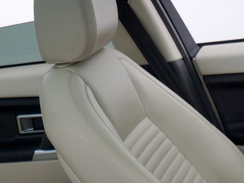 Used Land Rover Discovery Sport 2015 for sale - 76783689: Photo 11