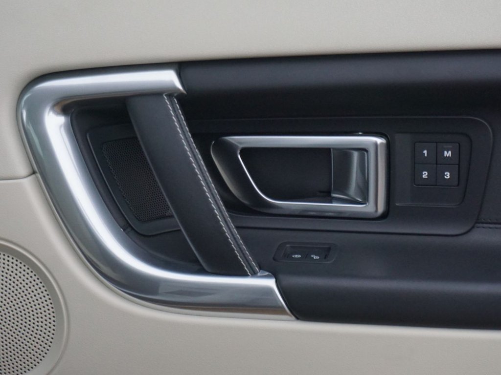 Used Land Rover Discovery Sport 2015 for sale - 76783689: Photo 12