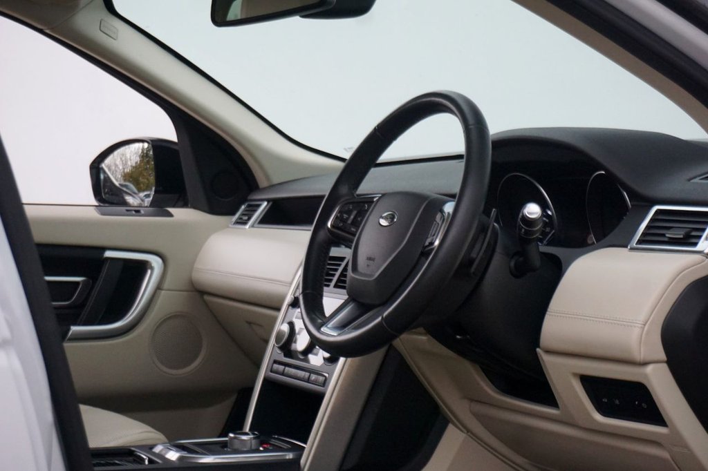 Used Land Rover Discovery Sport 2015 for sale - 76783689: Photo 26