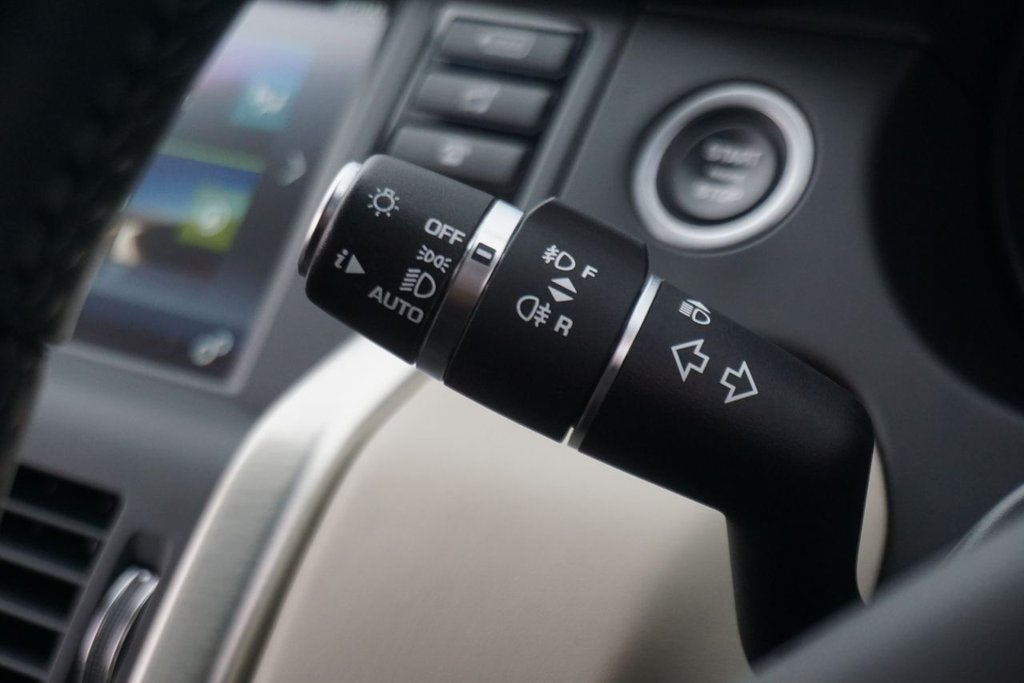 Used Land Rover Discovery Sport 2015 for sale - 76783689: Photo 46