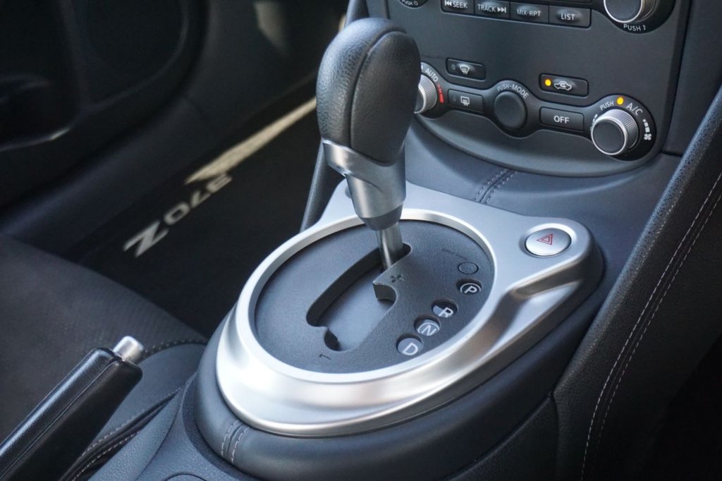 Used Nissan 370 Z 2011 for sale - 77525989: Photo 26