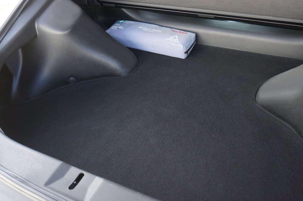 Used Nissan 370 Z 2011 for sale - 77525989: Photo 38