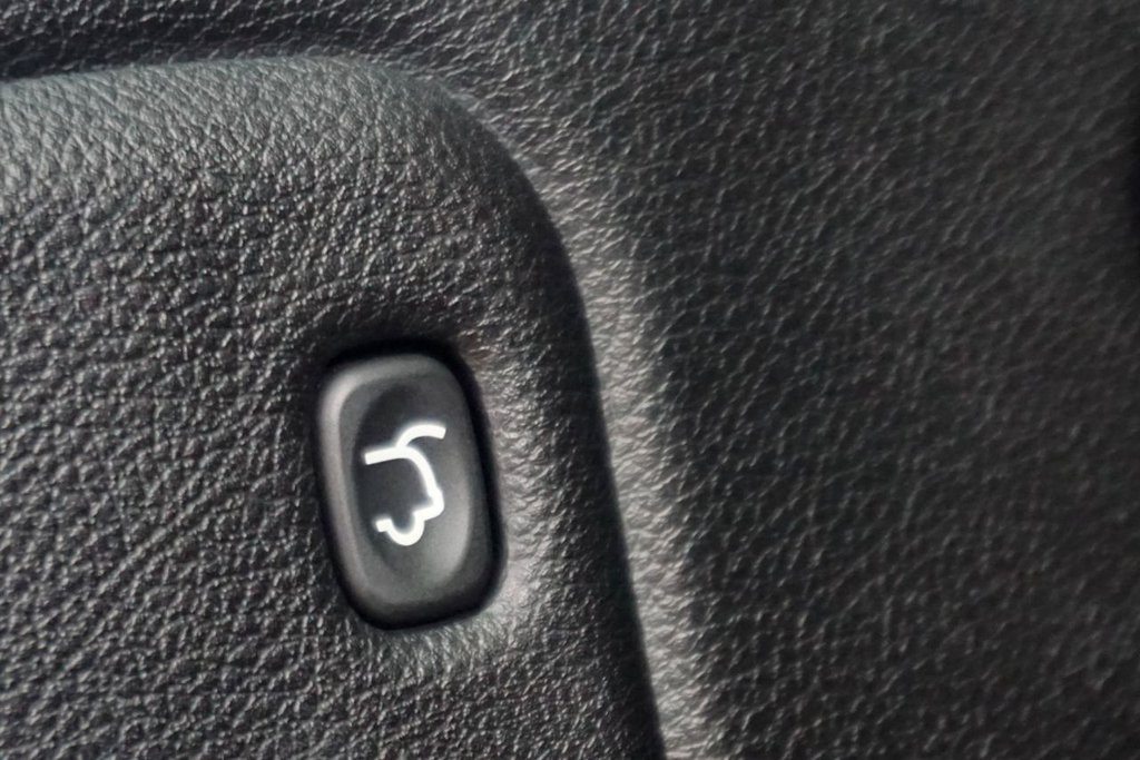 Used Toyota Hilux 2016 for sale - 77692696: Photo 41