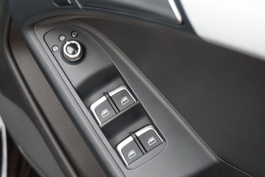 Used Audi A5 Cabriolet 2013 for sale - 76910430: Photo 44